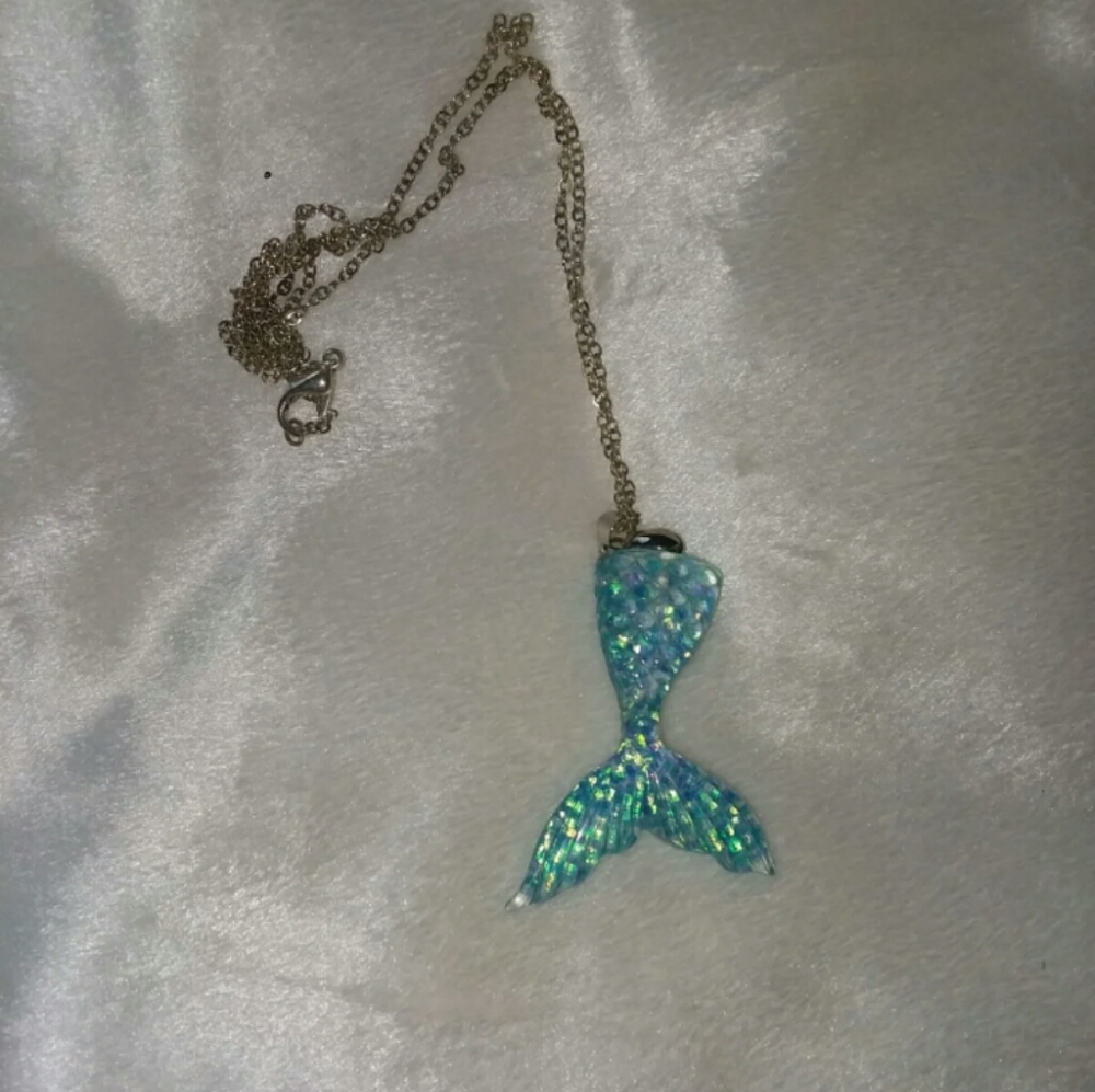 Mermaid tail necklace